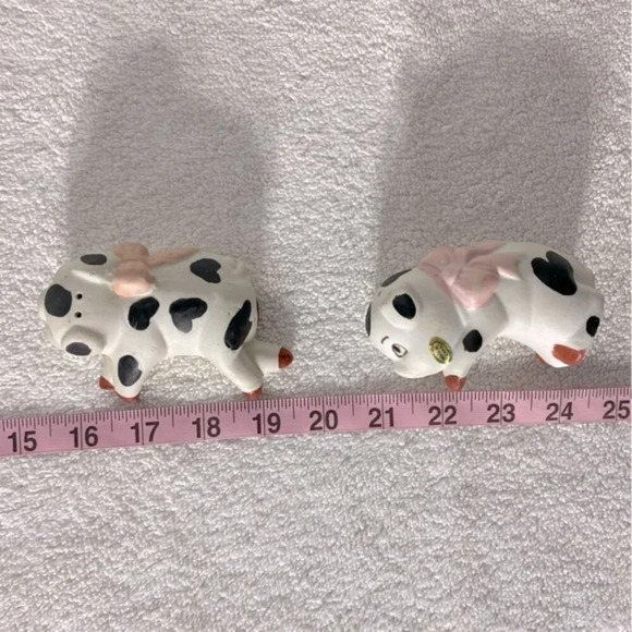 Vintage Cute Ceramic Pigs Salt & Pepper Shakers - Picture 9 of 10